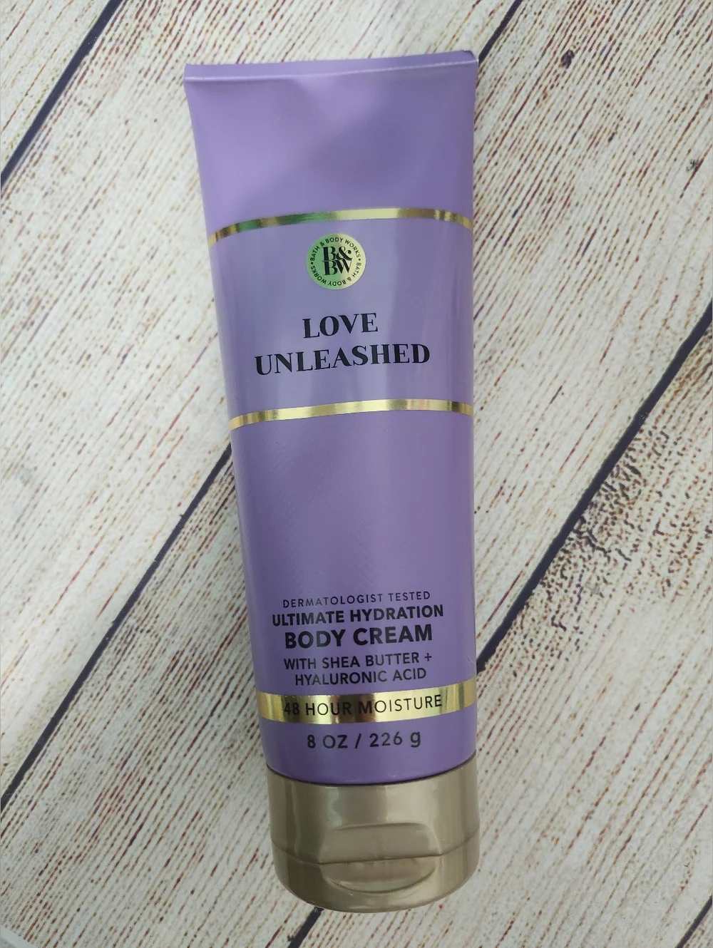 Love Unleashed Ultimate Hydration Body Cream Bath & Body Works - Picture 2 of 3
